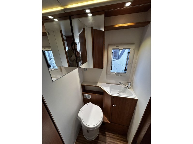 Adria Coral A 670 SL Capucine 2015